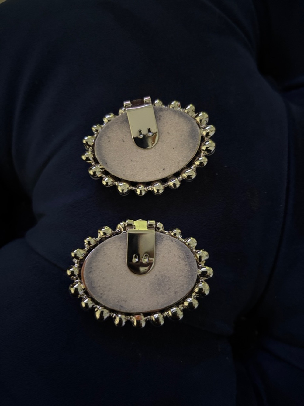 WHBM Faux Pearl Cluster Shoe Clip - Picture 3 of 3